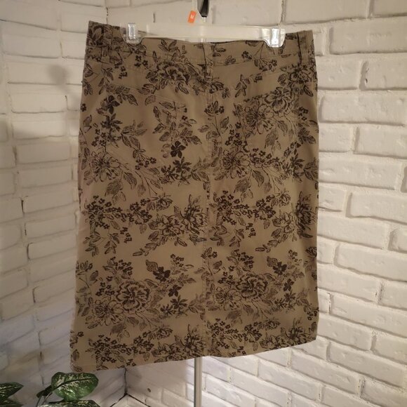 Eddie Bauer Ladies Straight Fit Size 10 Tan & Brown Jean Skirt - Picture 2 of 12